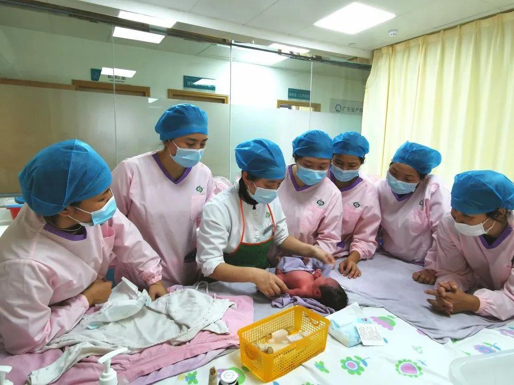 平乡县妇婴监护型护送